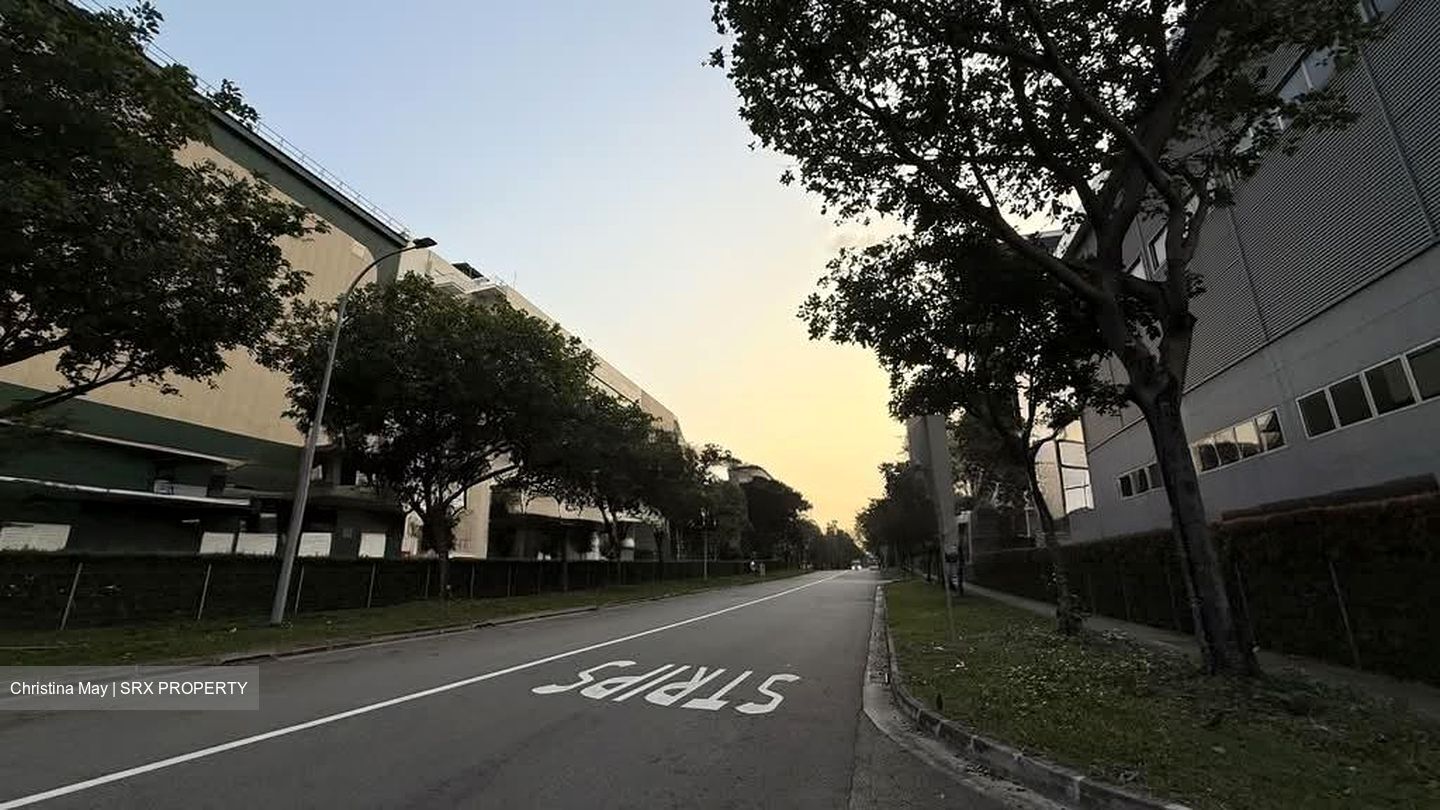 Tukang Innovation Drive (D22), Factory #544522071